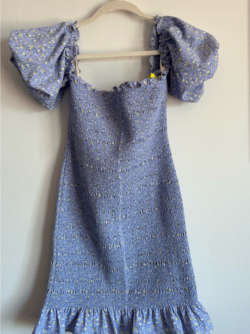 Forever 21 Puff-Sleeve Romantic Mini Dress. Prairie print. Body hugging - Picture 4 of 6